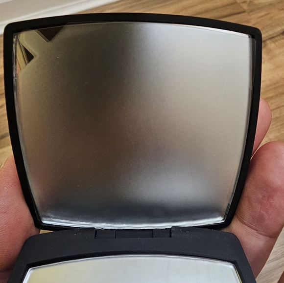 DIOR square pocket double-sided compact mirror - Picture 4 of 6